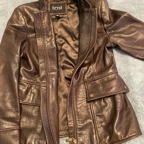100% Brown leather jacket - Picture 8 of 9